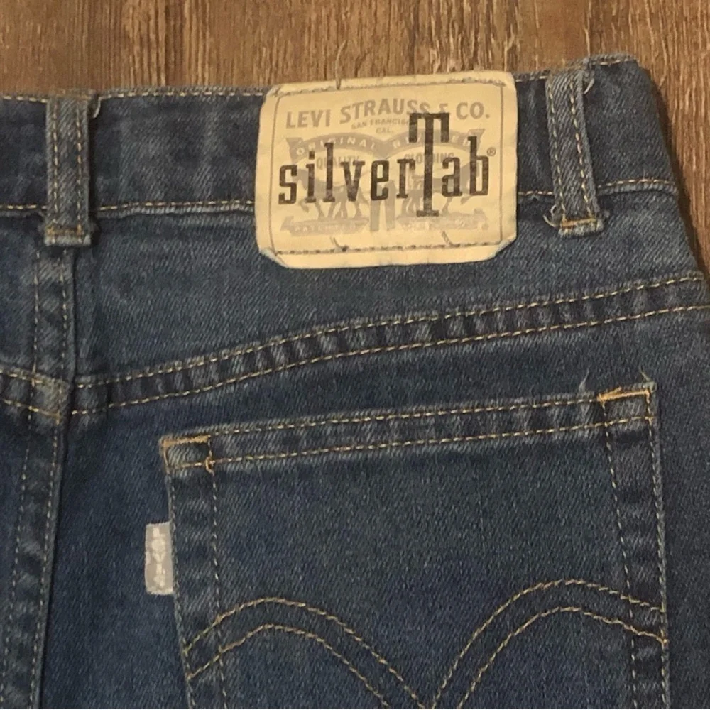 Levi's SilverTab Jeans Size 12R Mini Mom Casual Denim Mid Rise